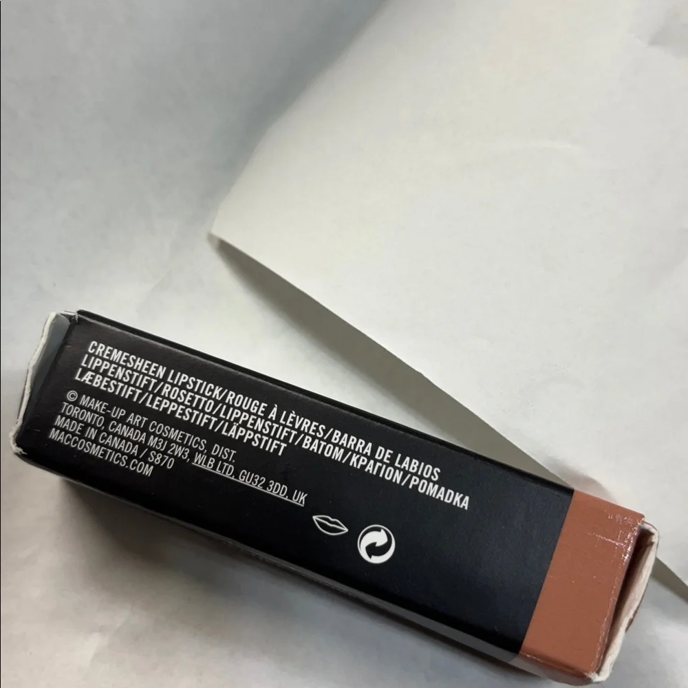 MAC Creme sheen Lipstick - Creme DNude Lipstick new